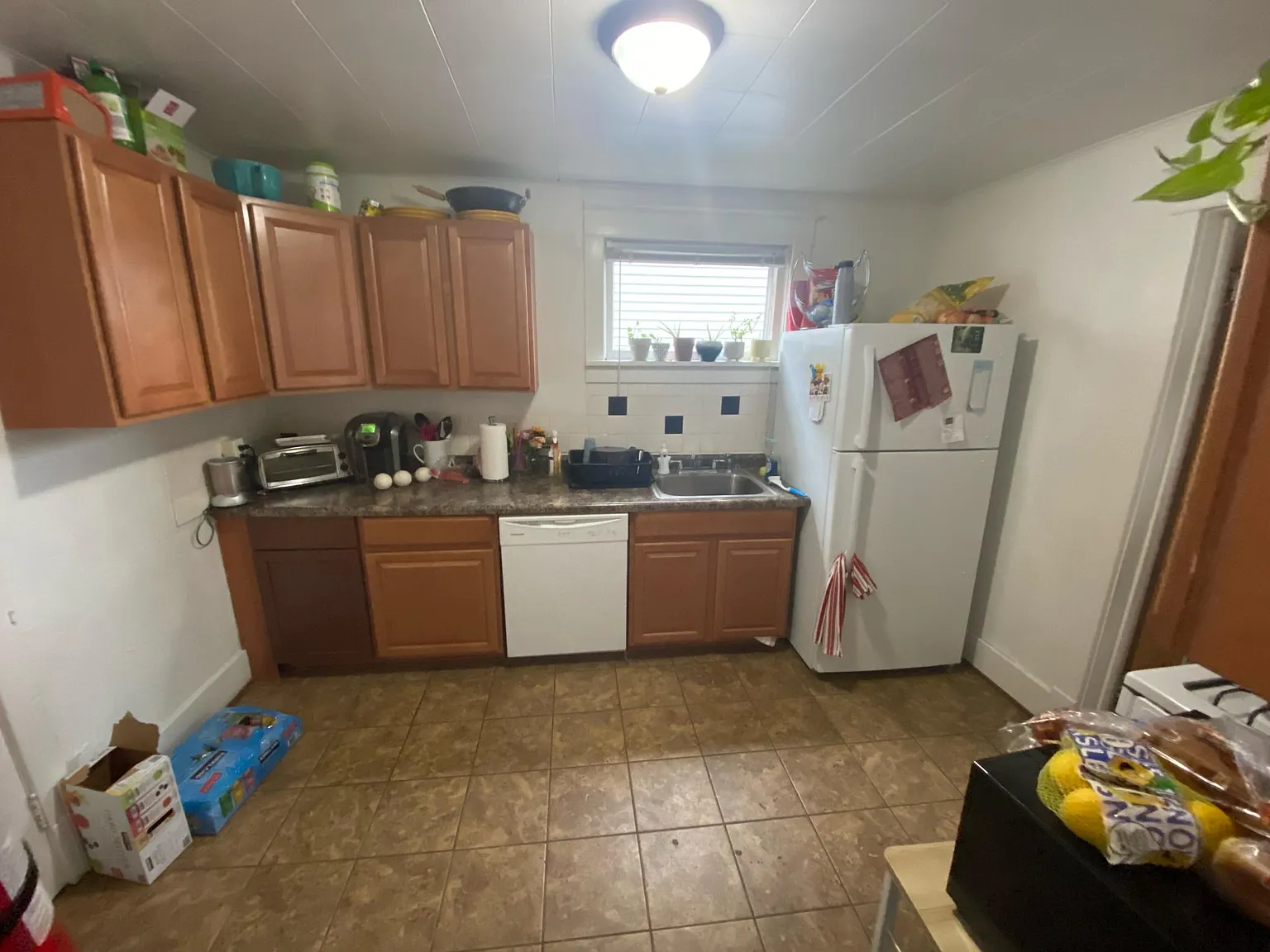 3 bed, 1800 sqft, $2,250 — Photo 3