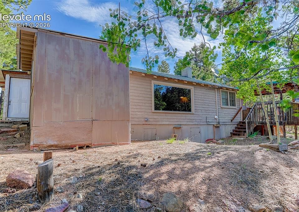 1st image of 4 Honeysuckle Rd