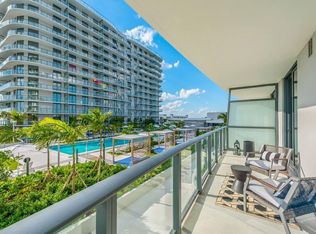15059 Biscayne Blvd, Miami, FL 33181