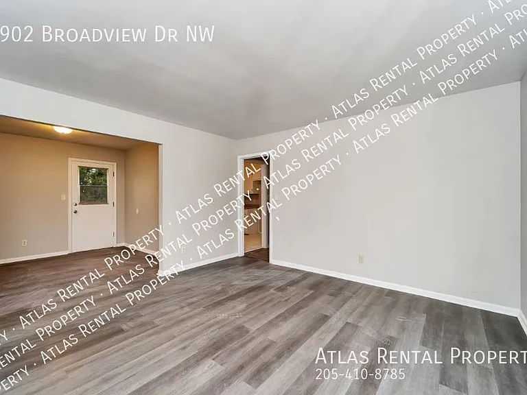 2902 Broadview Dr NW — Photo 8