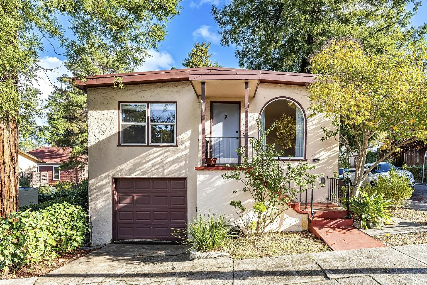 102 West Street photo 1