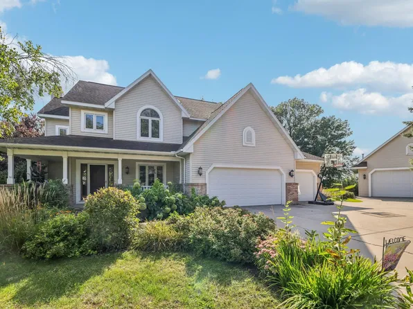 502 Meadowlark Ln, Portage, WI 53901