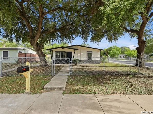 103 Westridge Dr, San Antonio, TX 78237