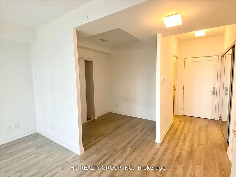 28 Wellesley St E #3508 — Photo 4