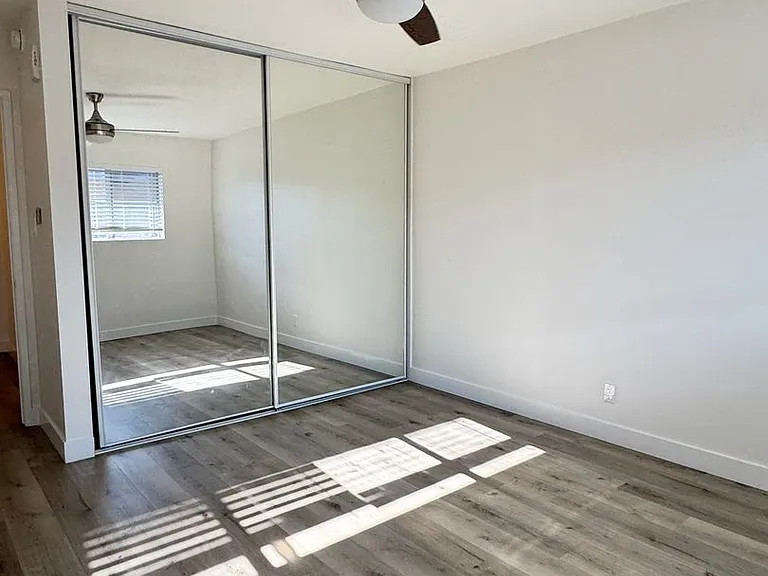 1061 Park Ave #304 — Photo 14