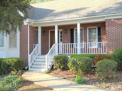 2nd image of 1945 Pennistone Way
