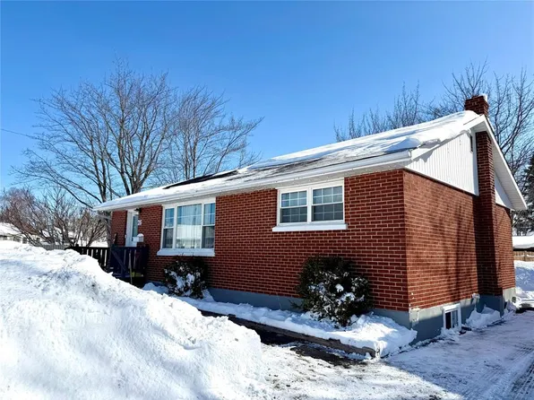 26 Medcalf Street, Gander, NL A1V1S1