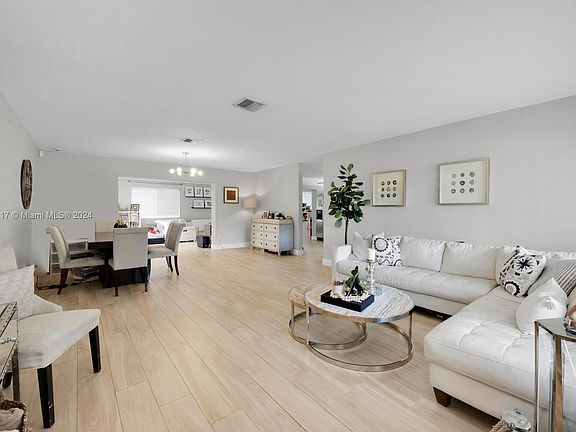 View as you enter into the home