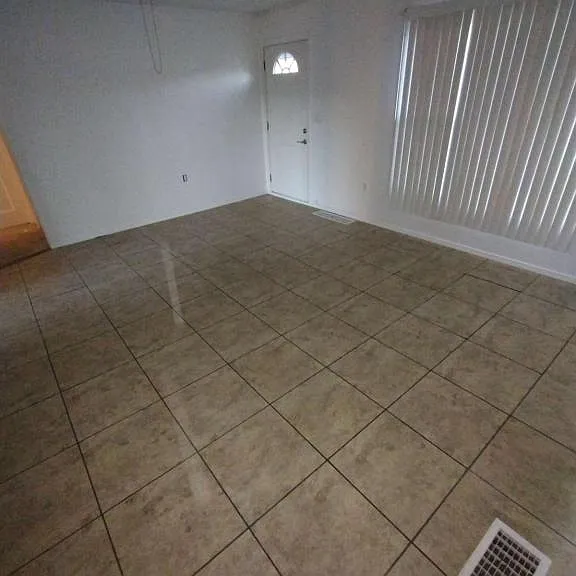17 Mac Arthur Ave — Photo 12