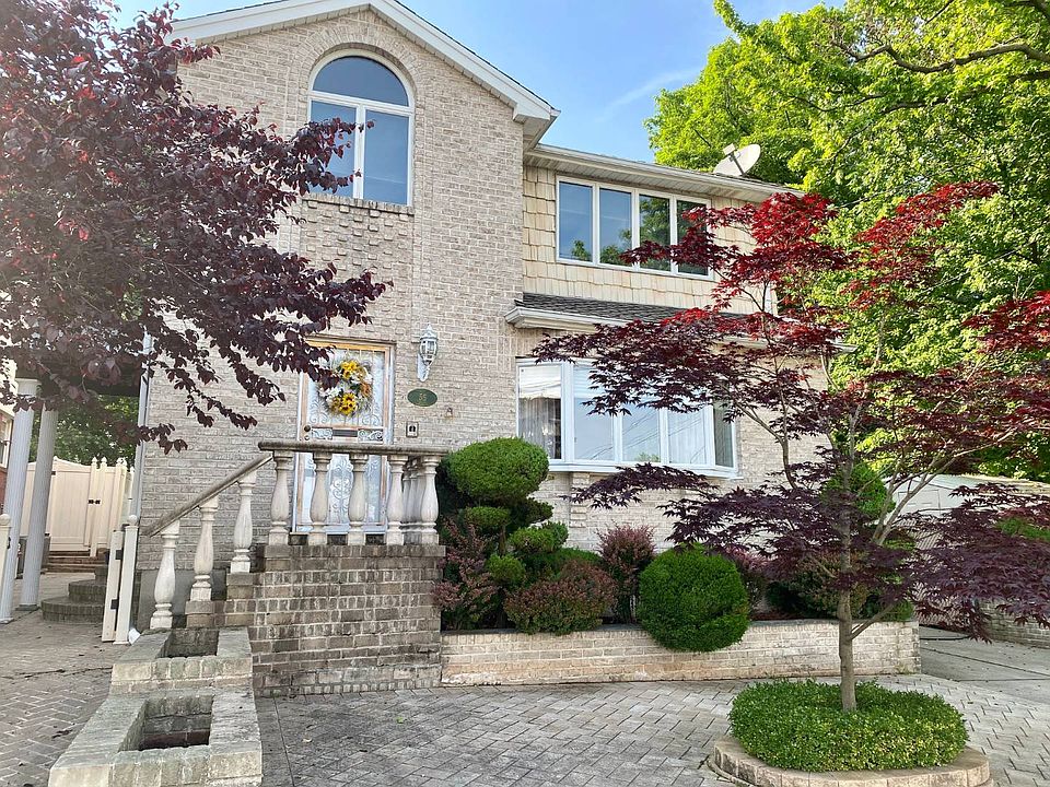 1st image of 55 Leslie Ave