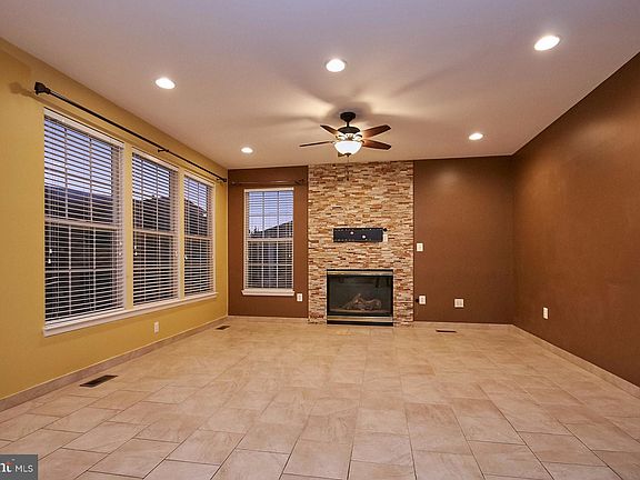 5th image of 44283 Misty Creek Pl