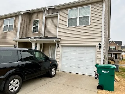 1540 Sprucedale Dr — Photo 8