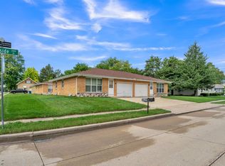 2005 Parkside Dr, Oshkosh, WI 54901