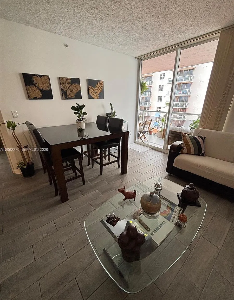 Blue Lagoon Condo — Photo 4
