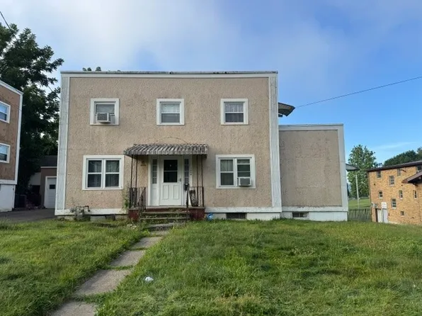 1004 Jenkins St, Endicott, NY 13760