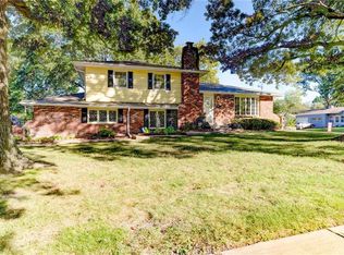 708 S Hunter Dr, Olathe, KS 66061