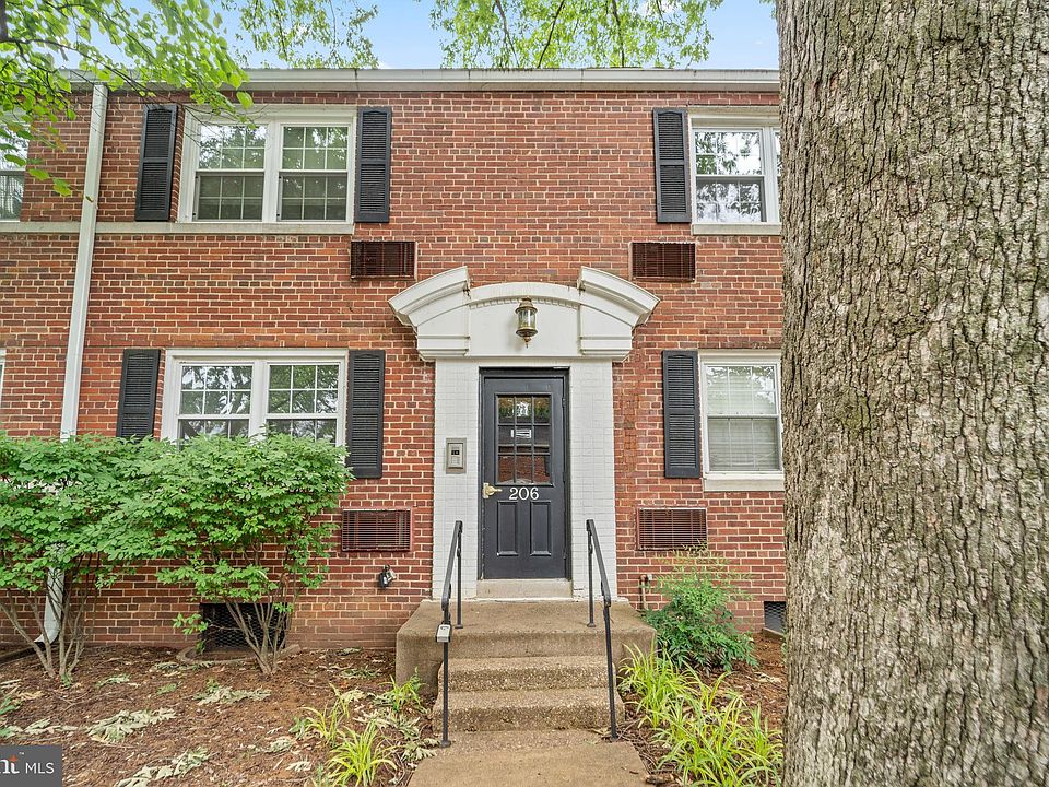 1st image of 206 N Trenton St APT 4