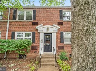 206 N Trenton St APT 4, Arlington, VA 22203