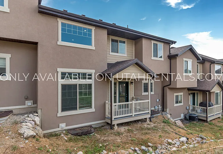 1638 E Aspen Loop — Photo 5