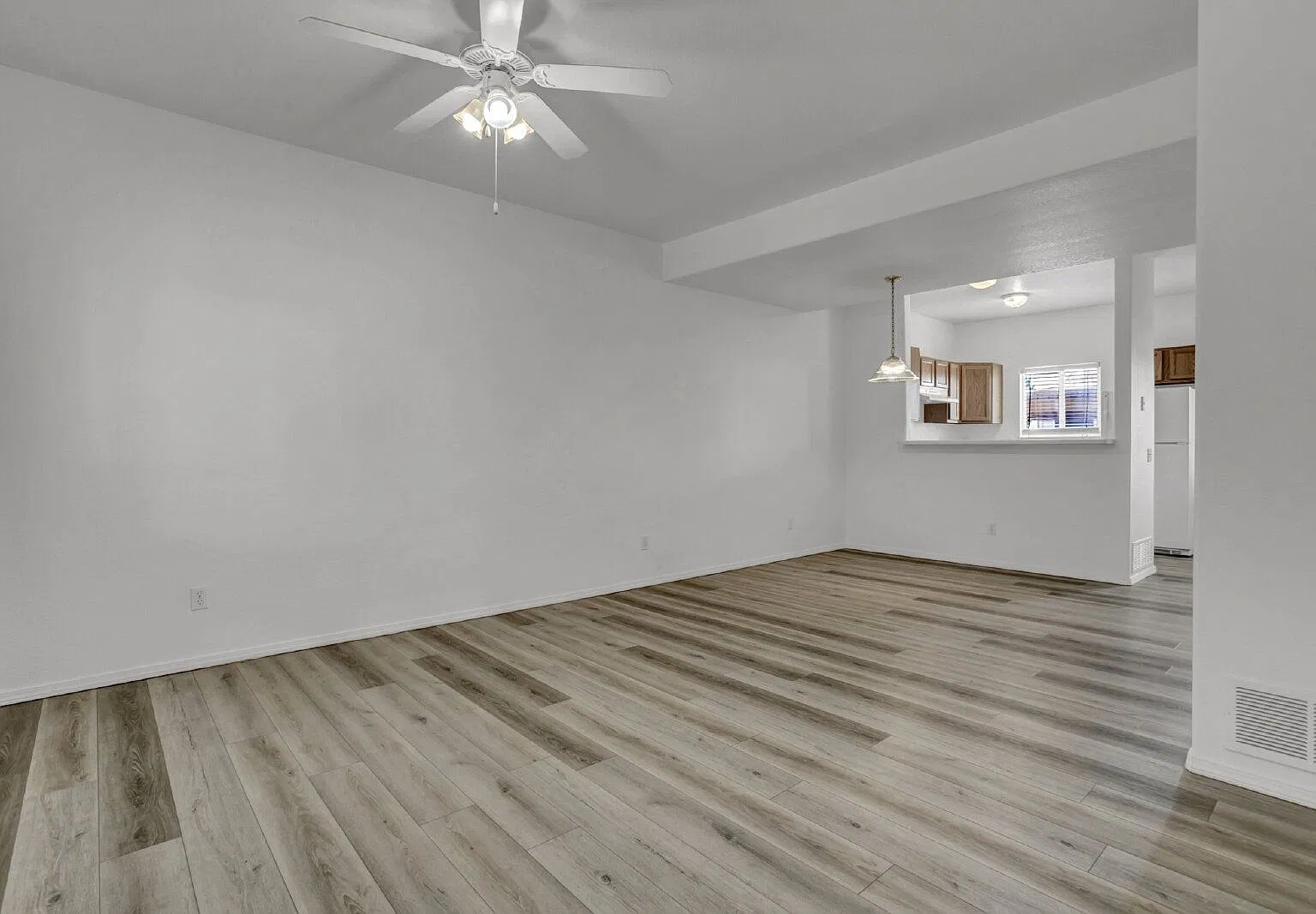 2 bed, 2.5 bath, 1764 sqft, $1,800 — Photo 4