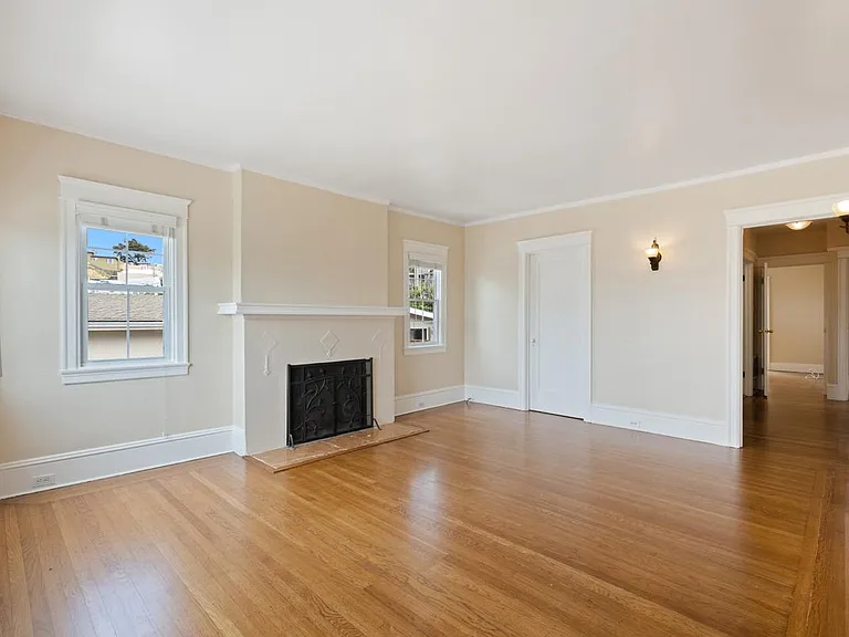 31 Canyon Dr — Photo 2