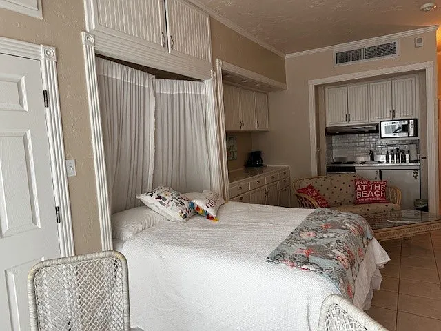 Studio, 1.0 bath, 486 sqft, $1,950 — Photo 4