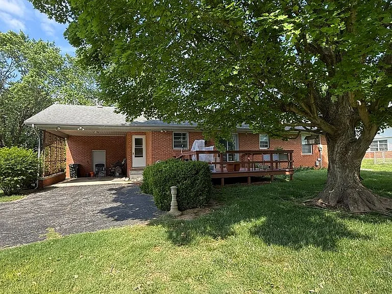 416 Blane Dr — Photo 12