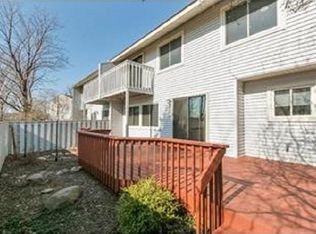 944 Monterey Ct S, Shoreview, MN 55126