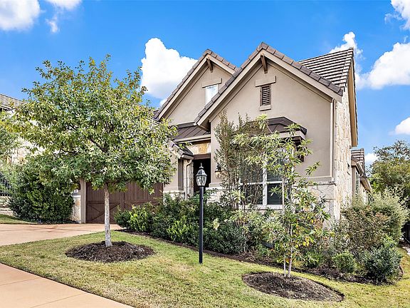 2nd image of 106 Maxwell Way