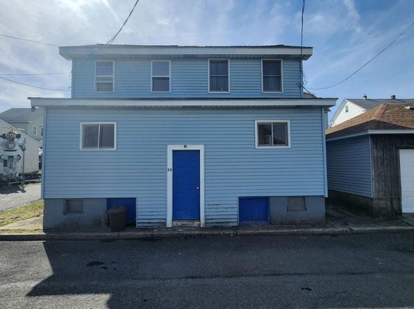 22 E Richards St, 22 E Richards St APT 2, Summit Hill, PA 18250