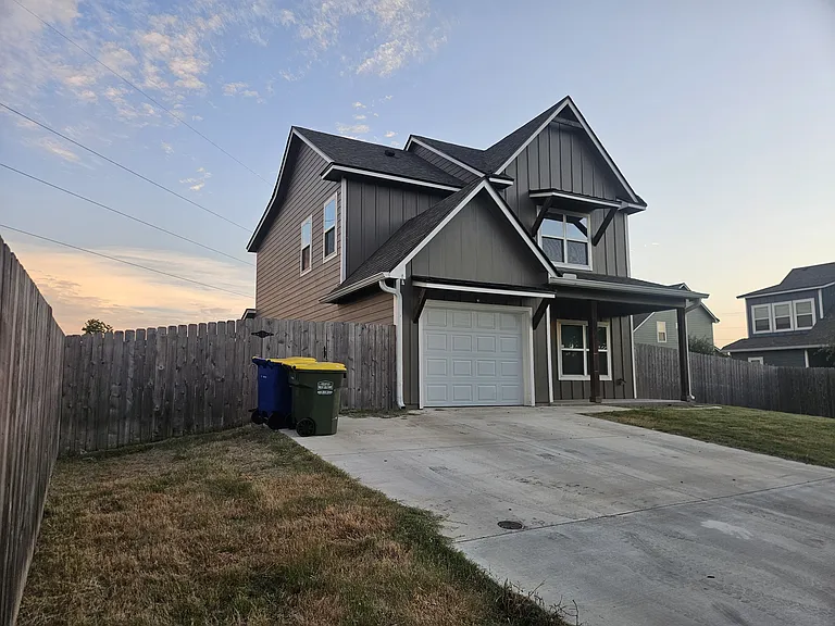 551 Goates Rd — Photo 1
