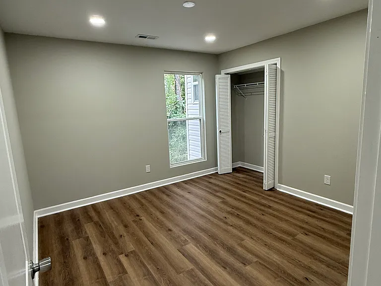 6008 Hedgerow Cir — Photo 10