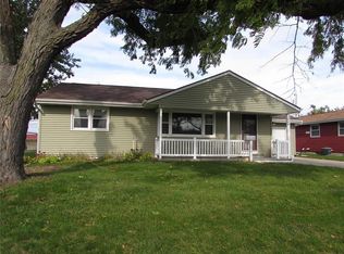 1728 Miami Dr NE, Cedar Rapids, IA 52402