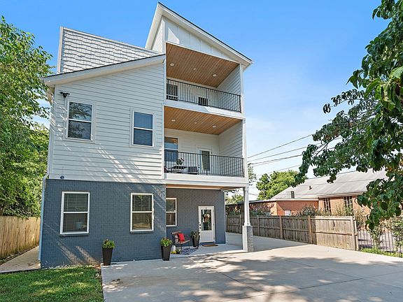 3rd image of 101 Lyle Ln