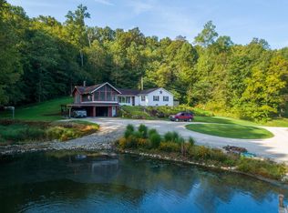 5744 E Smith Dr, Bloomfield, IN 47424