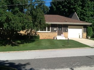 634 Hoff St, Random Lake, WI 53075