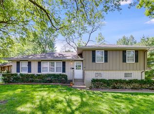 4321 S Pleasant St, Independence, MO 64055