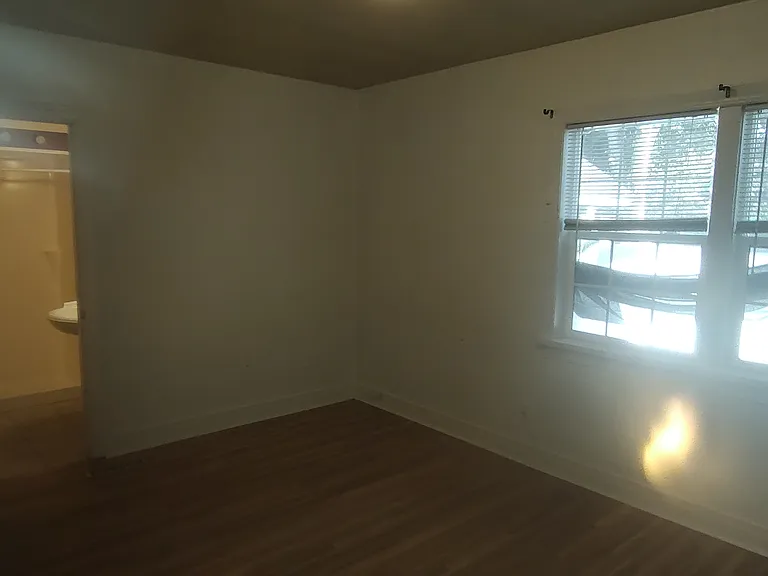 631 7th Ave #A — Photo 26