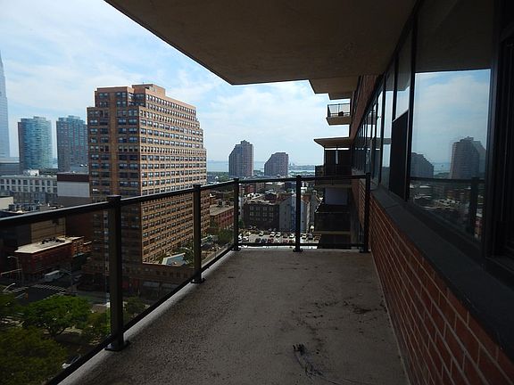 4th image of 270 Luis M Marin Blvd Unit 16L