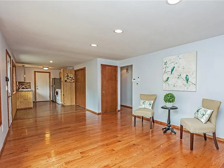 3430 NW Melody Ln — Photo 5