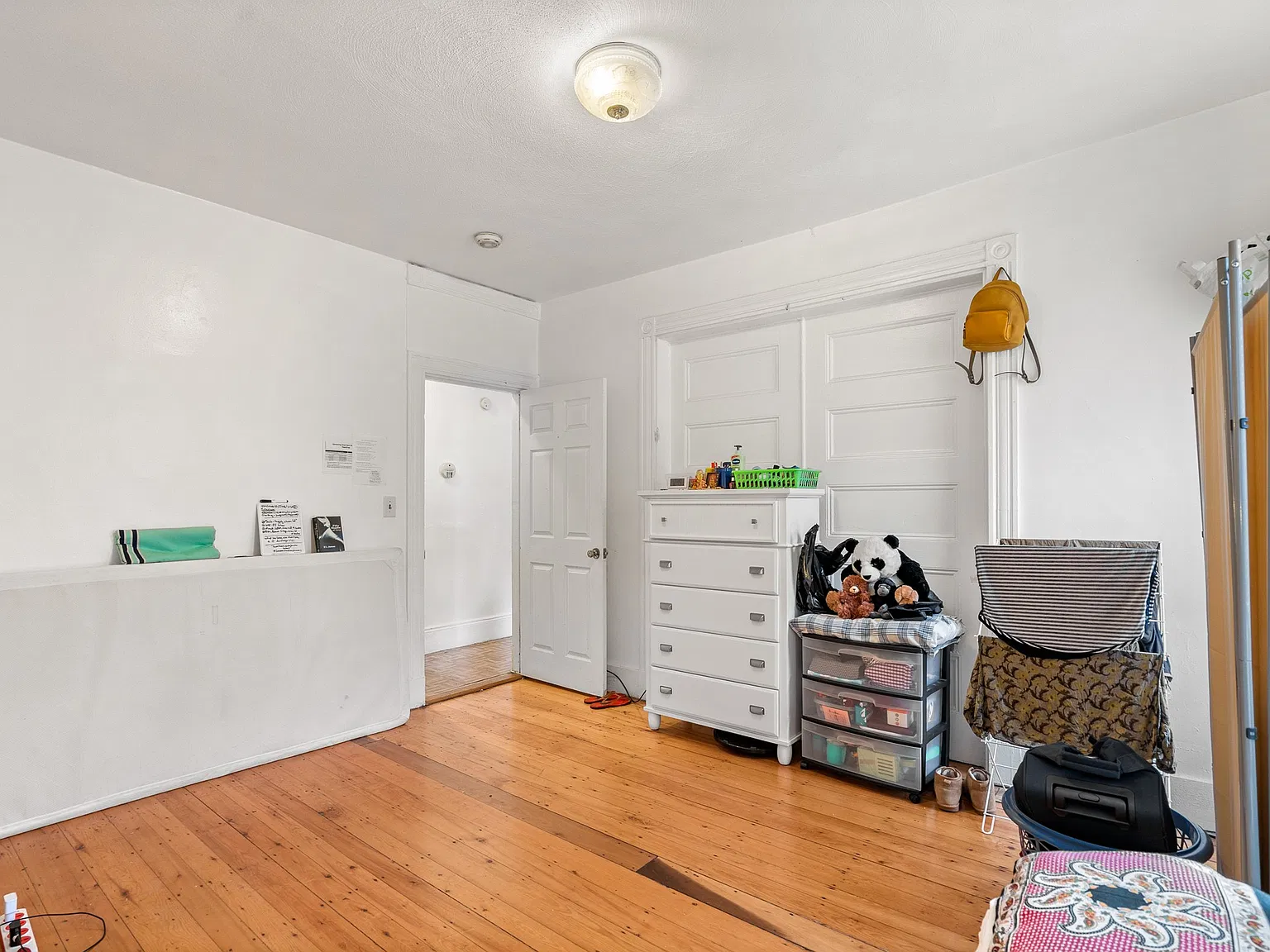 4 bed, 999 sqft, $3,000 — Photo 4