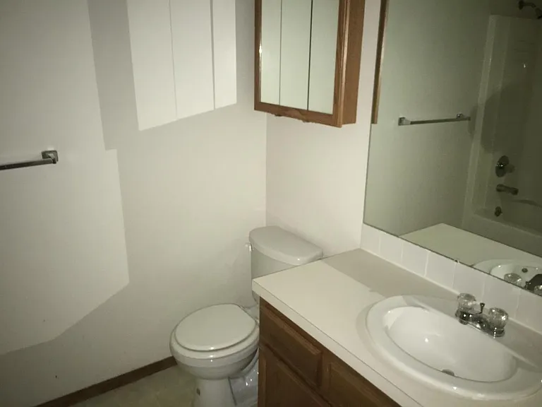 1017 Cedar Point Cir — Photo 8