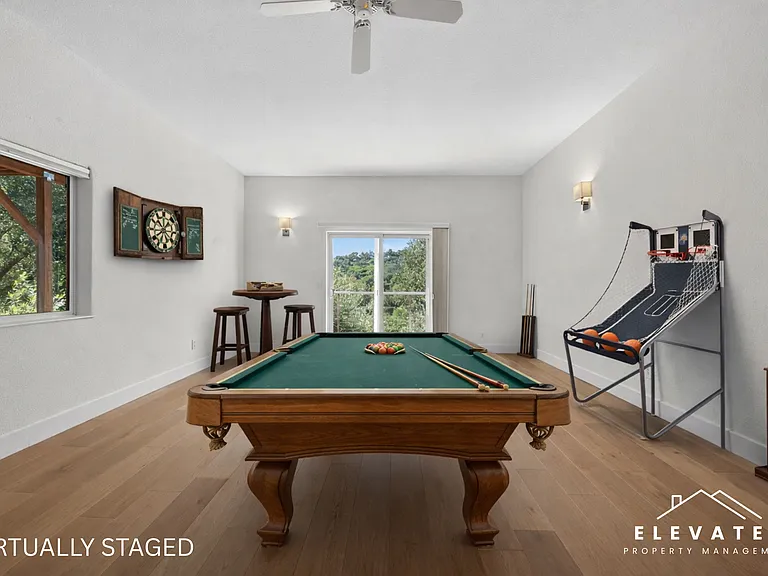 9400 Chalk Hill Rd — Photo 33