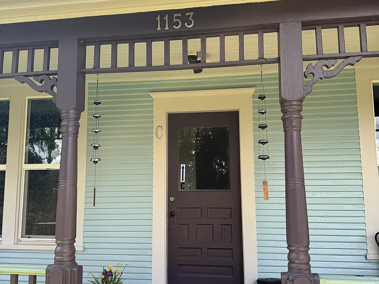 1153 Franklin St — Photo 30