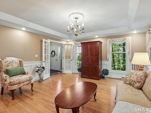 5th image of 28 Colonial Ridge Drive