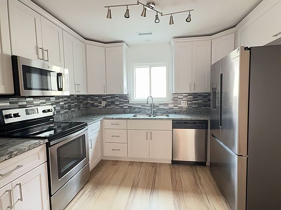2nd image of 3188 E Ocean View Ave #18