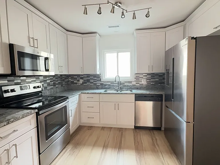 3188 E Ocean View Ave #18 — Photo 2