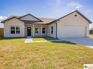 303 Turkey Ln, Victoria, TX 77905