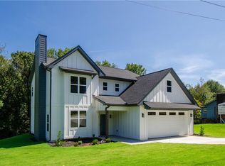 4450 Roberta Cir, Gainesville, GA 30506