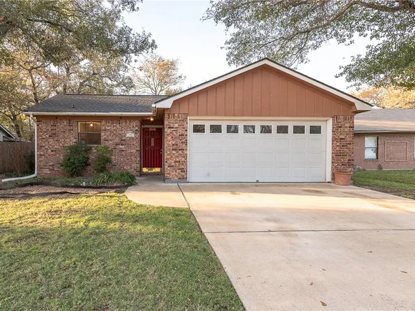 1301 Hardwood Ln, College Station, TX 77840